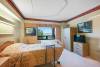 3304 Waterbury 15
